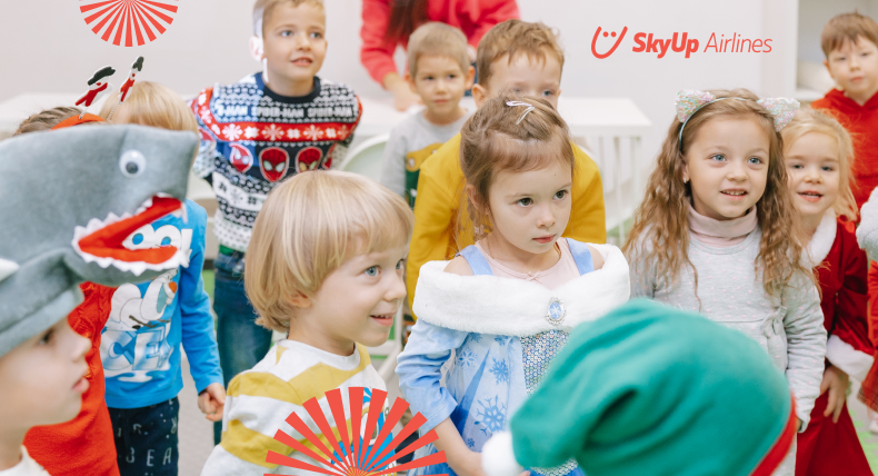 Маленьке диво для українських дітлахів у Польщі. SkySanta відвідав діток переселенців та привітав їх подарунками від авіакомпанії SkyUp.